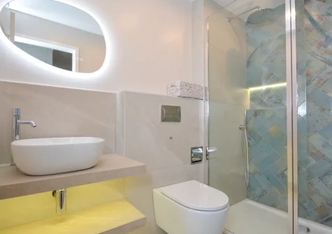 The shower room at Pendrift, Padstow