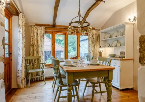 The dining room at Penny Bun Cottage, Polyphant