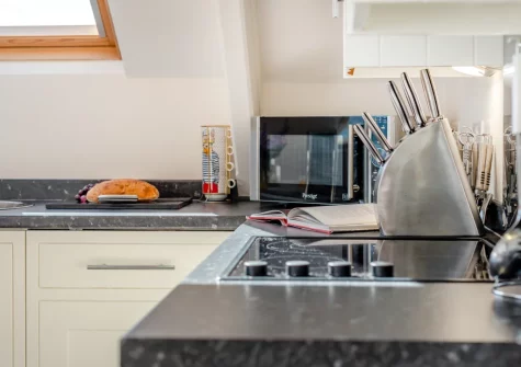 The kitchen at Penthouse at Lemain Garden Apartments, Looe