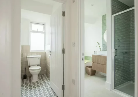The bathroom at Pentire Beach House, Newquay