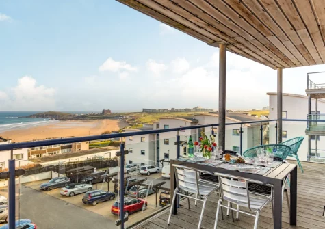 The balcony & alfresco dining area at Pentire View, Newquay