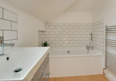 The bathoom at Penwhine, St Merryn