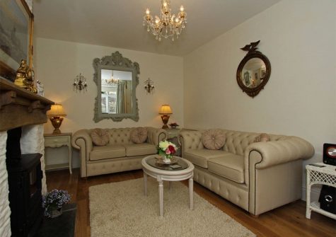 The living area at Petite Maison, The Coombes