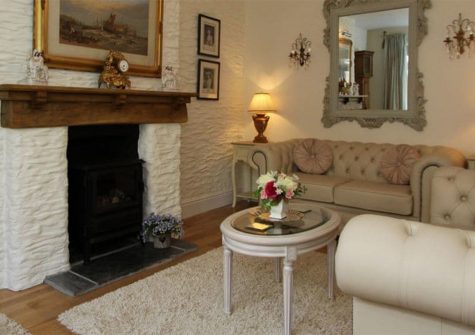 Petite Maison, The Coombes