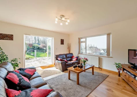 The living room at Pilot's View, Northam