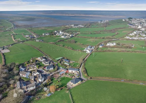Pilot's View is a detached elevated bungalow in a rural location with stunning countryside & sea views