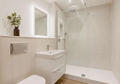 The shower room at Pippacott, Croyde Bay