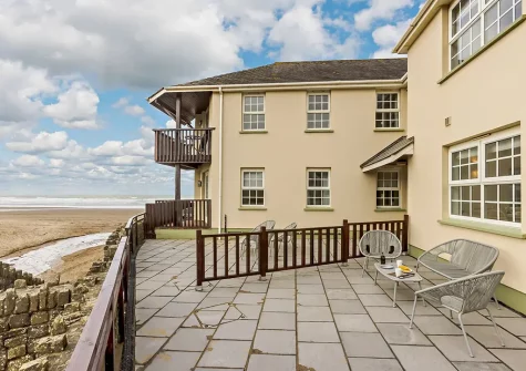 Pippacott has  stunning sea views & just a stone's throw from Croyde's sandy beach