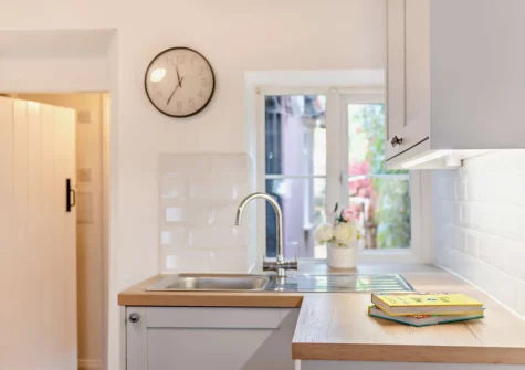 The kitchen at Pippin Cottage, Dawlish
