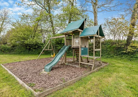 The shared children's play area at Ploughmans Retreat, Kilkhampton