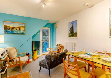 The living & dining area at Polly's Place, St Ives