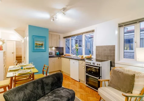 The living, dining area & kitchen at Polly's Place, St Ives