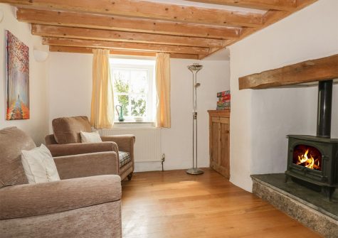 The snug at Polstein, Threemilestone