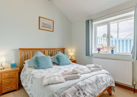 The bedroom at Pool Lodge, Cargreen