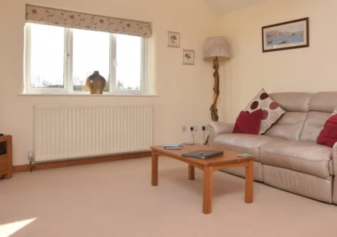 Pool Lodge, Cargreen is a beautifully renovated detached retreat in a peaceful Tamar Valley setting, featuring a private hot tub, above-ground pool, and enclosed garden, perfectly positioned for exploring Cornwall and Devon's stunning coastlines.