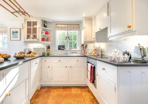 The kitchen at Popigale Cottage, Helford