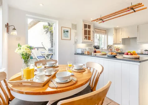 The dining area at Popigale Cottage, Helford
