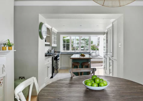 The dining area at Poplar Cottage, Budleigh Salterton