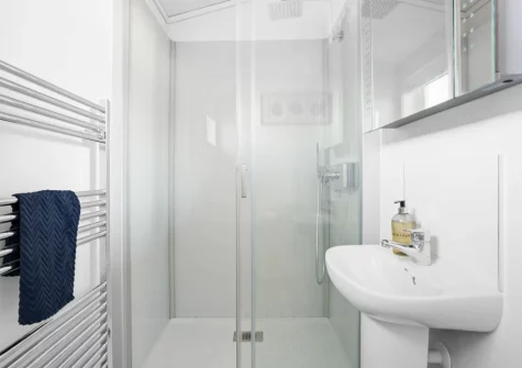 Bedroom #1 en-suite shower room at Poppy, 5 Roadford Lakes Lodges , Broadwoodwidger