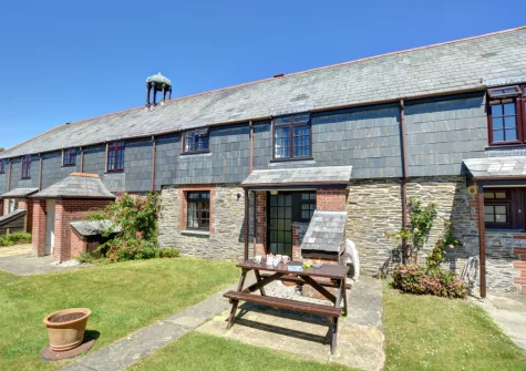 The patio & alfresco dining area at Porghelly Cottage, Harlyn