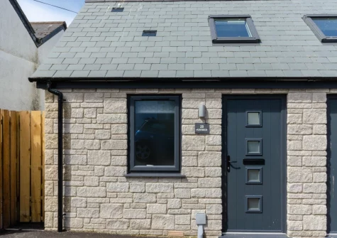 Portbeck is a pet-friendly coastal cottage perfect for romantic seaside breaks