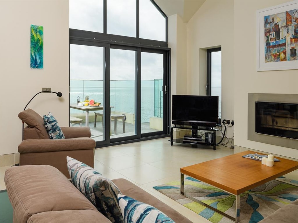 Porthleven Glass House, Porthleven Holiday homes in Helston