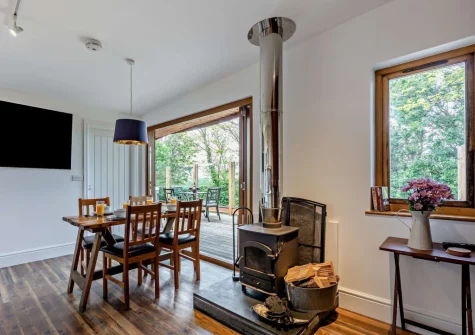 The living & dining area at Potbelly, Westward Ho!