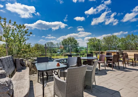 Award winning The Pig on the Hill pub is on site with eat-in and takeaway service