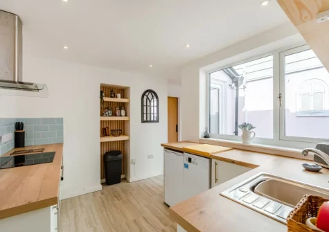 The kitchen at Primrose Cottage, Teignmouth