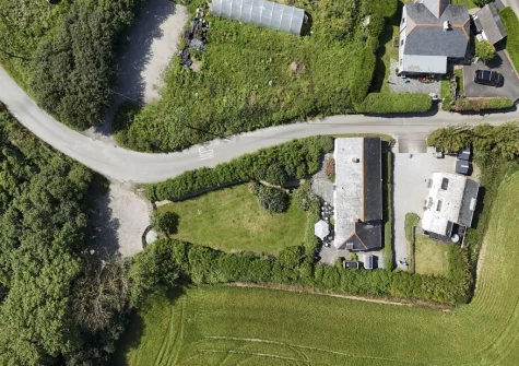 Primrose COttage is in a a wonderfully serene spot, just a 10-minute stroll to the golden sands of Treyarnon Bay