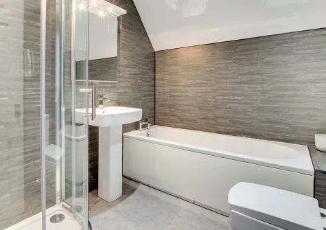 The bathroom at Primrose House, Padstow
