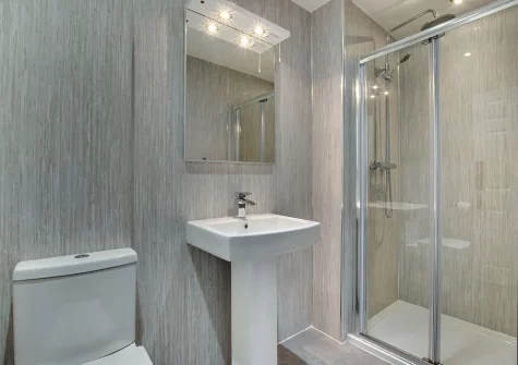 The shower room at Primrose House, Padstow