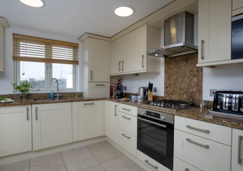 The kitchen at Puffins at Ocean Blue, Treyarnon