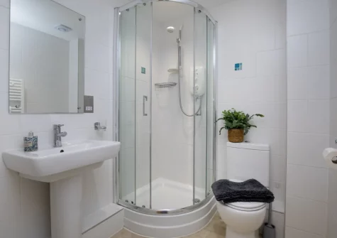 Bedroom #2 en-suite shower room at Puffins at Ocean Blue, Treyarnon