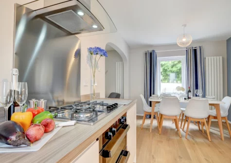 The kitchen & dining area at Puffins Retreat, Braunton