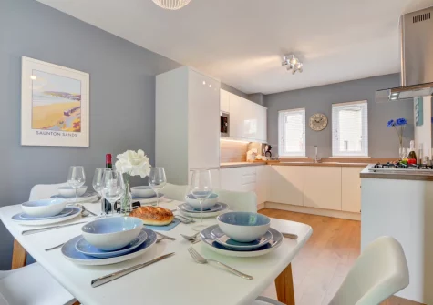The dining area at Puffins Retreat, Braunton