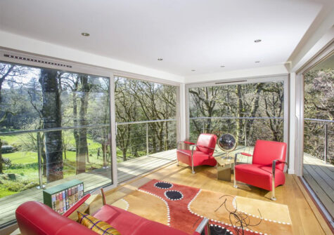 The tree house at Puggiestone House, Chagford