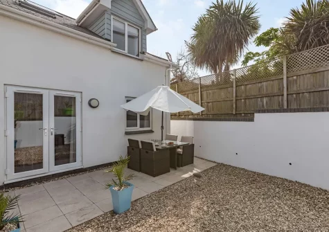The patio & alfresco dining area at Queens Retreat, Westward Ho!