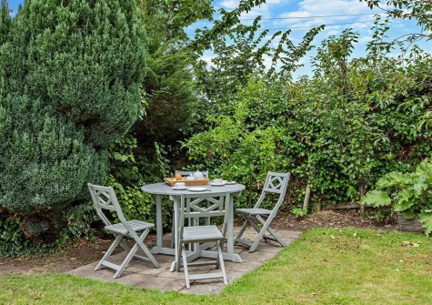 The outdoor sitting area & garden at Quintin Cottage, Landkey