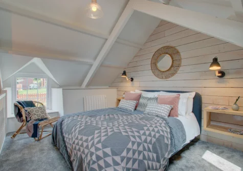 The bedroom at Radfords Cottage, Egloshayle