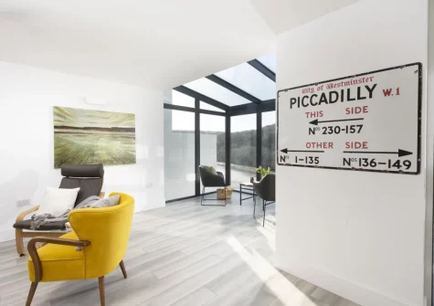 The living area at Redshank, Looe