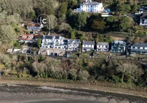 Redshank, with it's sweeping estuary views, is perfectly positioned near the heart of Looe