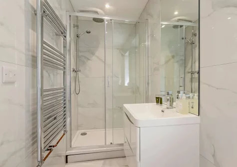 Bedroom #2 en-suite shower room at Ridd Cottage, Weare Giffard