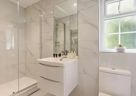 Bedroom #2 en-suite shower room at Ridd Cottage, Weare Giffard