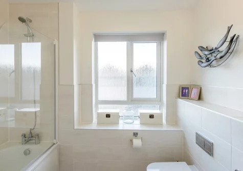 The bathroom at Ridge View Apartment, Westward Ho!