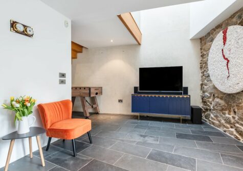 The living room at Riding Through The Clouds, Wherrytown