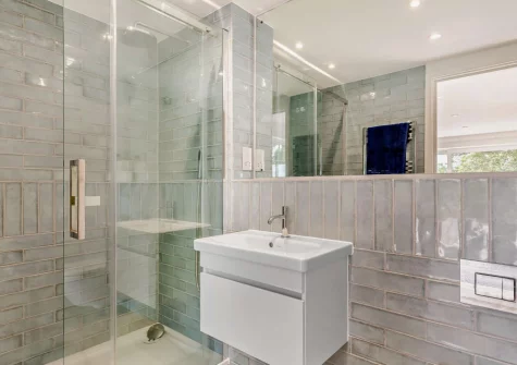 Bedroom #3 en-suite shower room at Riverview Farmhouse, Paynter's Cross