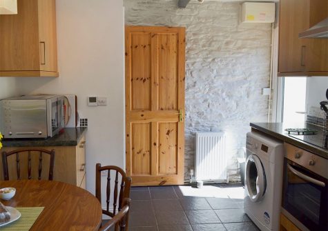 The kitchen & dining area at Robin Cottage, Brixham