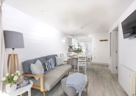 The living & dining area at Robin, Polzeath