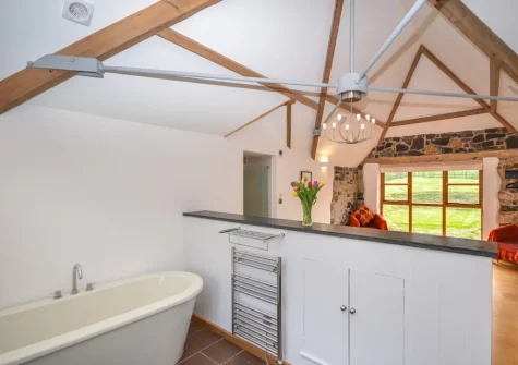 Bedroom #1 en-suite bathroom at Rock Barn, South Tawton